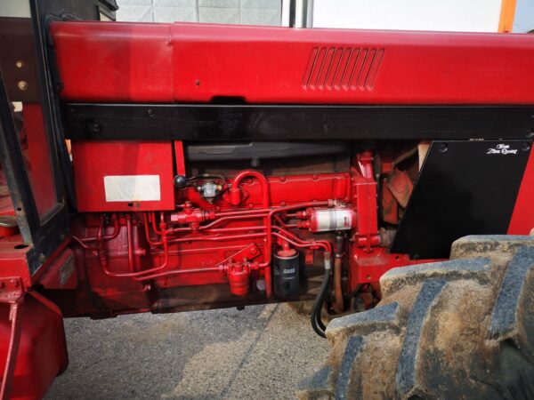 1980 International 1055 trattore agricolo - immagine 14