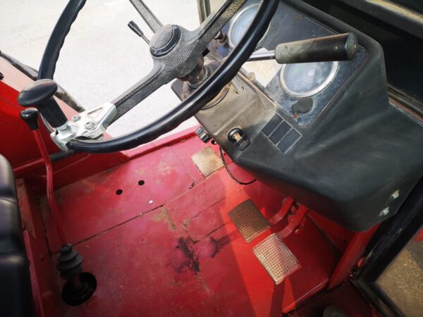 1980 International 1055 trattore agricolo - immagine 15