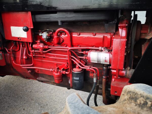 1980 International 1055 trattore agricolo - immagine 22