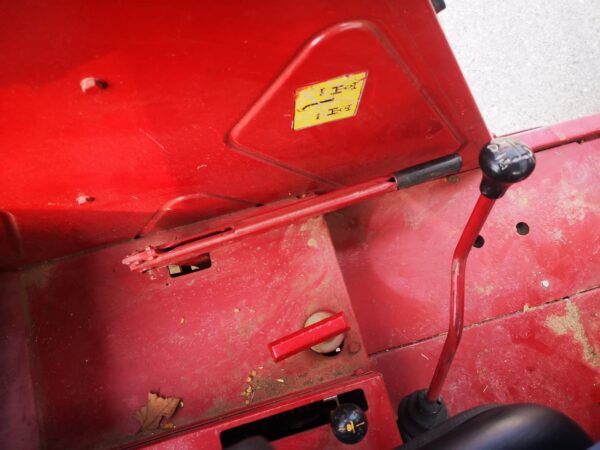 1980 International 1055 trattore agricolo - immagine 11