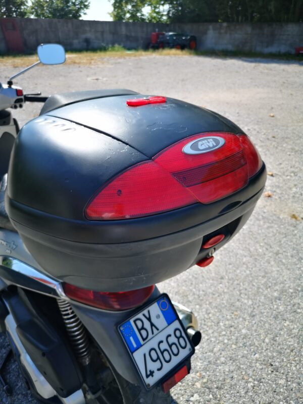 2004 piaggio beverly 500 scooter - immagine 10