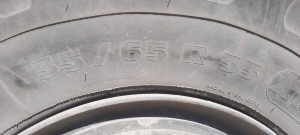 Caterpillar DV43 pala gommata con forche - immagine 32