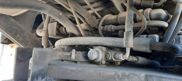 Caterpillar DV43 pala gommata con forche - immagine 20