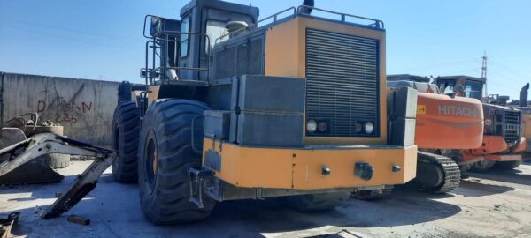 Caterpillar DV43 pala gommata con forche - immagine 13